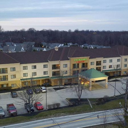 Отель Courtyard By Marriott Cleveland Уиллоуби Экстерьер фото
